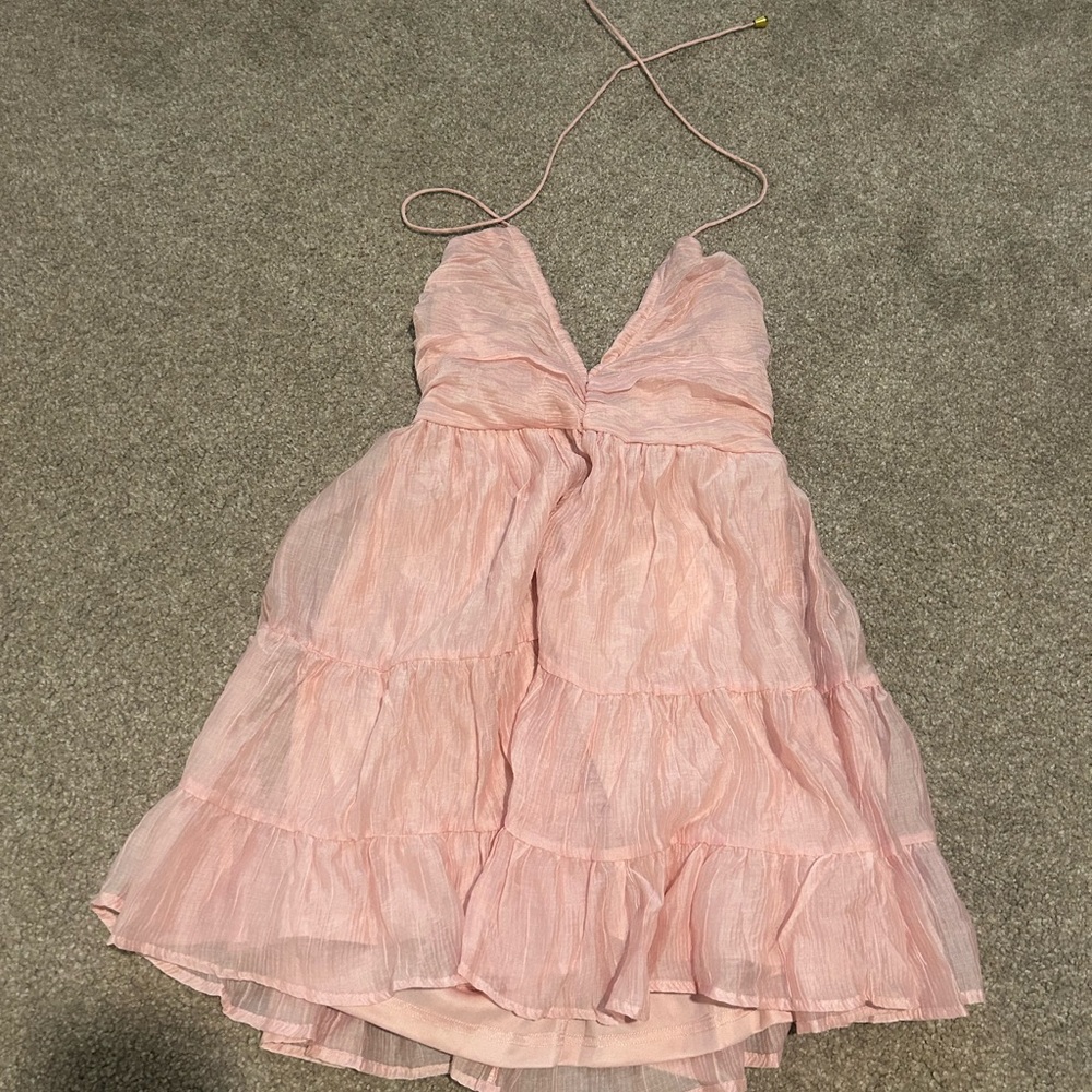 Cherley light pink flowy dress, ties at neck